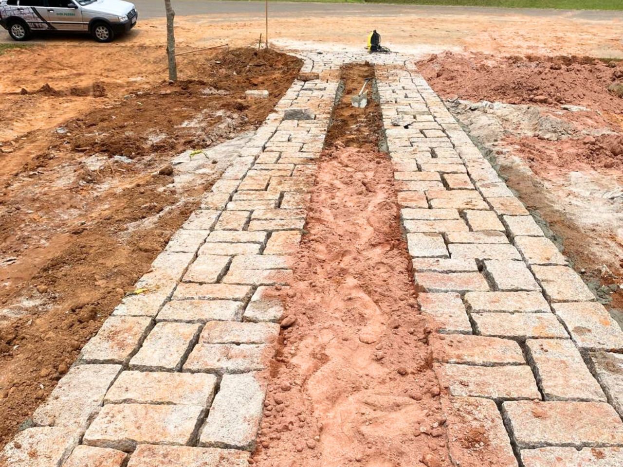 calçamento de pedras folheta